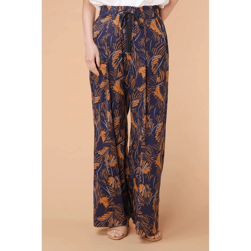 ピースフルベーシス
trois プリントパンツ