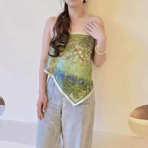 ジェノバ
三角ポリエステルスカーフ