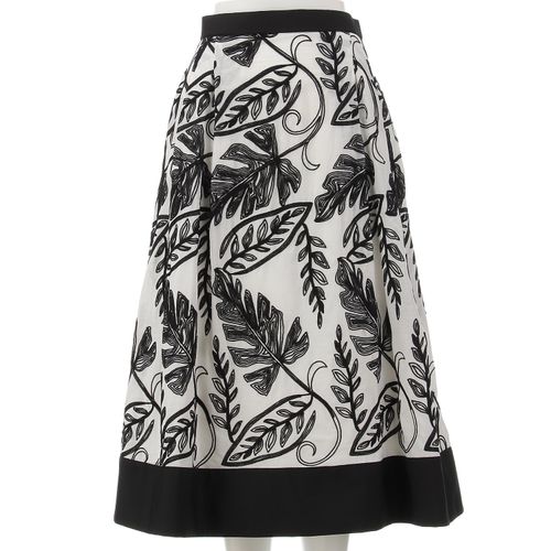 一珠
KOKIA ボタニカル刺繍スカート