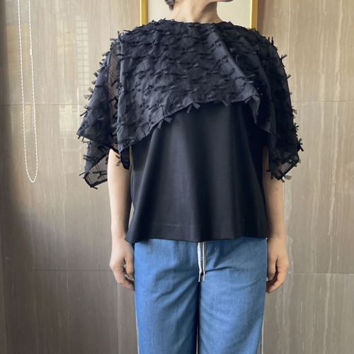 一珠
KOKIA リボン刺繍ケープカットソー