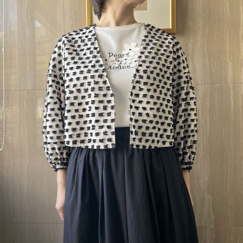 一珠
NOUQUE フサフサ刺繍ジャケット