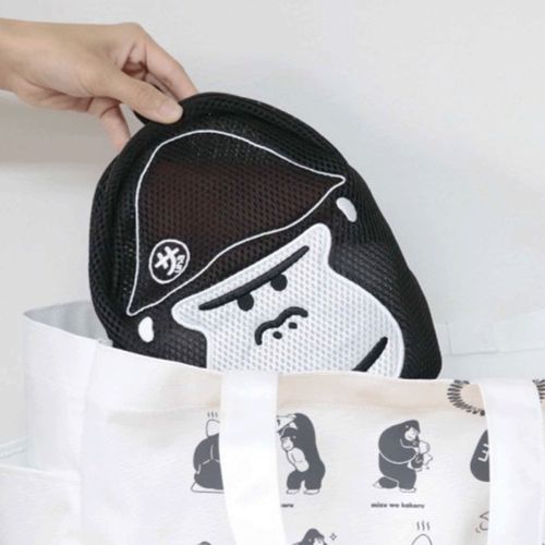 24P44959



パイン・クリエイト
ごリラックス まもるさんの洗えるポーチ ブラック