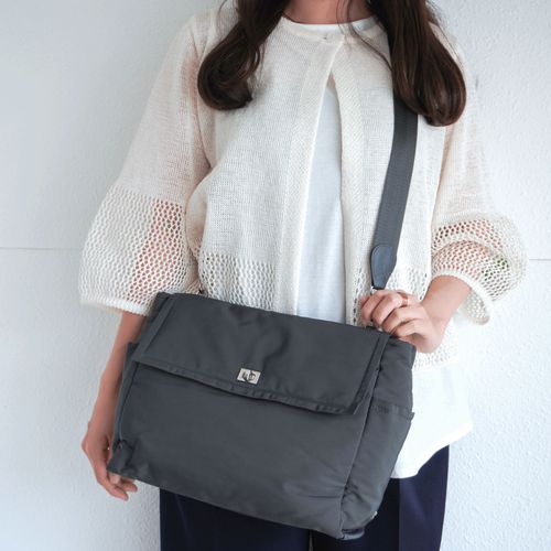 エーアイクリエイト
story．スクエアワンショルダーバッグ