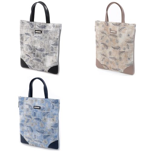 ラルジュ
ペイズリー柄刺繍A4拡張縦型バッグ