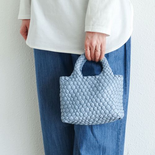 ビーイング
メッシュミニポーチ付き2WAYバッグ