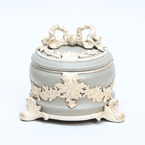 011474



ハルモニア
ベルサイユトリンケットボックス／グレー