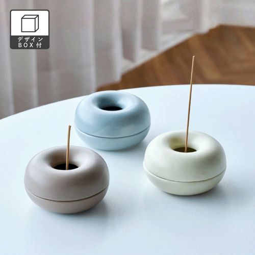 4548269054557







志成販売
灰をためて捨てられる 陶器のベーグル香立て