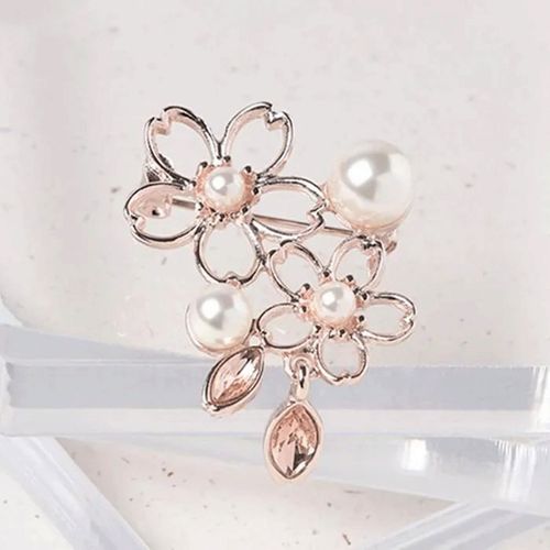 4573608920361







フラワーリング
桜 花びらビジューブローチ