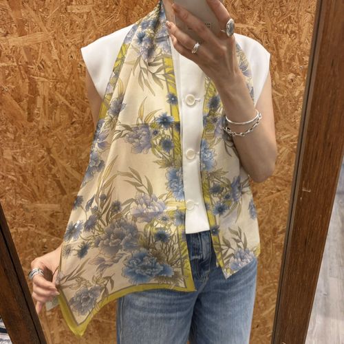 スタークラフト
スタークラフト レトロ風花柄細幅スカーフ