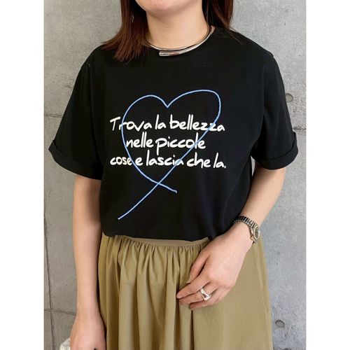 ドリーム
ROSIEE ハート刺繍×手書き風ロゴプリントTシャツ