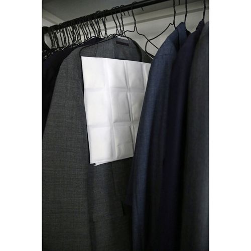 4562381469709



NEO-402



エヌ・エレファント
＆NE 珪藻土 除湿・消臭シート