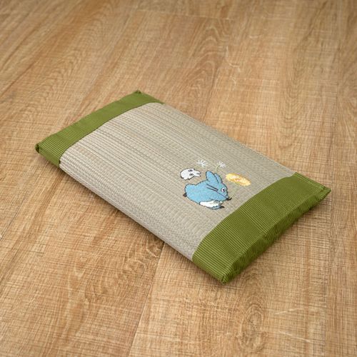 4956642791812



30X20



イケヒココーポレーション
となりのトトロ い草ミニ平枕 たんぽぽ 30x20cm