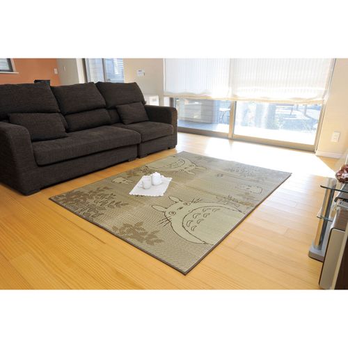 4956642503811



140X180CM



イケヒココーポレーション
森のトトロ い草ラグ