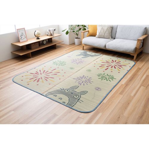 4956642064305



176X230CM



イケヒココーポレーション
トトロ い草ラグ はなび 176x230cm