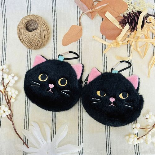 4573279475610







アイネット
クロネコ フェイスポーチ（お菓子入り）