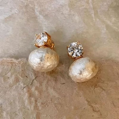 ＣＪ・Ｋｅｎｗａ　Ｉｎｔｅｒｎａｔｉｏｎａｌ
パールキュービックピアス