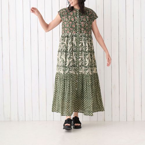 4589450062739







トモ・コーポレーション
Shanti Shanti ティアードワンピース シックブロック