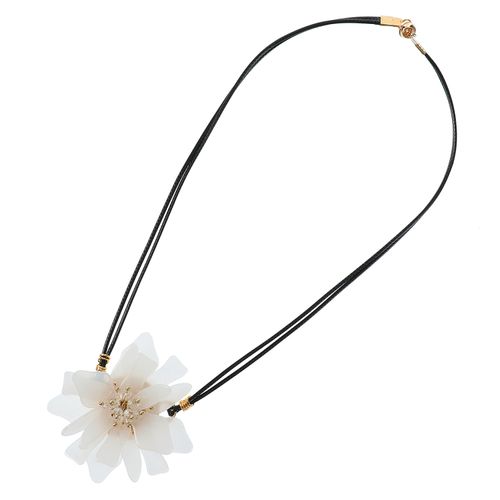 ジェノバ
花紐ネックレス