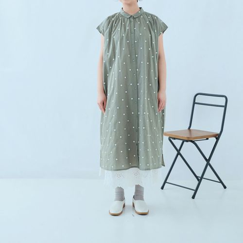 ノンノ
cloudnine キャンブリックドット刺繍上衿付ワンピース
