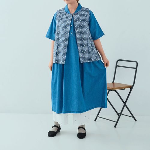 ノンノ
cloudnine 先染コットン布帛柄アソート花柄総刺繍入り前ボタンあきベスト
