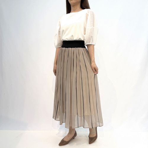 三澤
消しプリーツスカート