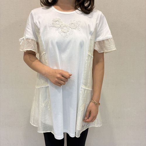 ジェイシーインターナショナル
Super Beauty 胸元スパンコール刺繍 異素材ドッキングチュニックTシャツ