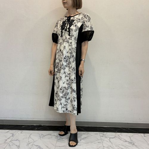 ジェイシーインターナショナル
Super Beauty バルーン袖 胸元レースモチーフ付麻混素材ワンピース