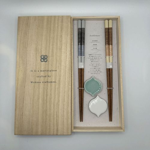 4972428200507



200507



カワイ
箸置き付ペア箸 伊織