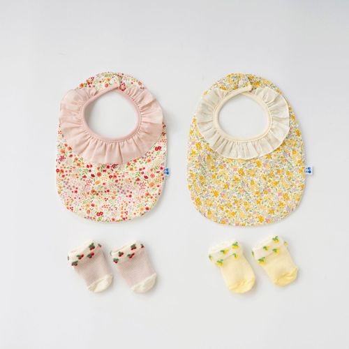 ふじや
スタイ＆ソックスセット さくらんぼソックスと小花柄フリルスタイ