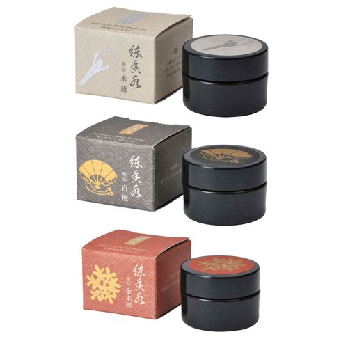 4515664067895







香彩堂
練り香水 極品（木蓮・白檀・金木犀）