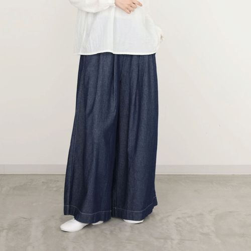オーブ
m．n デニムワイドタックパンツ