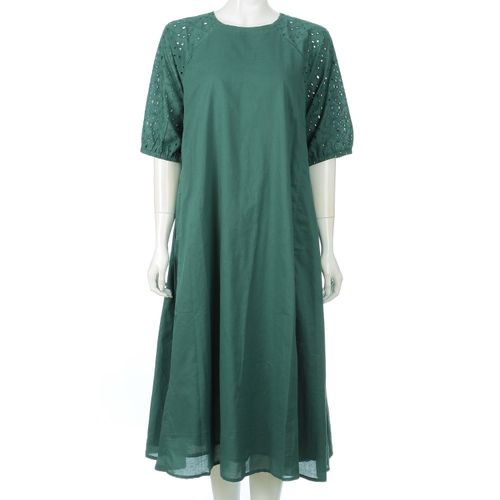 玉一商店
刺繍使いワンピース