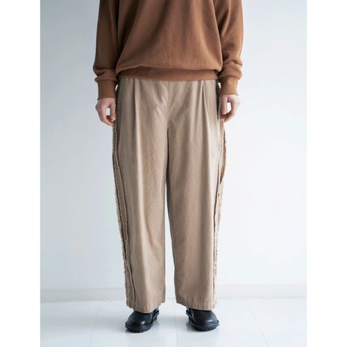 大磯産業
ista－ire 細畝コーデュロイ サイドテープパンツ