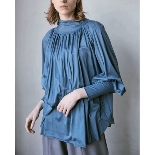 2722633011526







アンリミ
doux bleu タートルギャザーブラウス