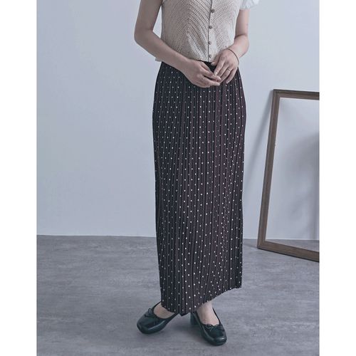 山本定
カットプリーツ水玉柄スカート