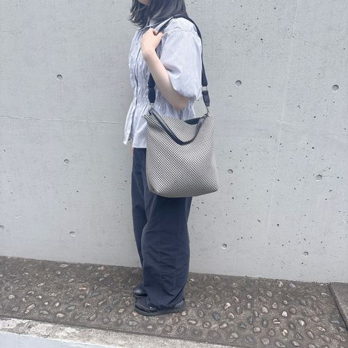 井野屋
ネオプレンパンチング2WAYトートバッグ
