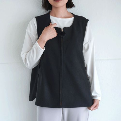 玉一商店
ウール調フェルト×リブベスト