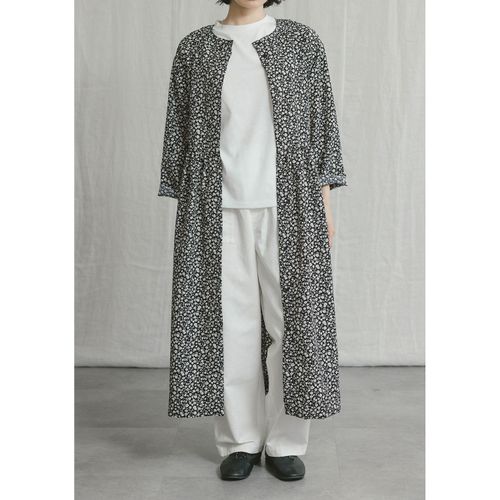 ＦＲＡＣＳ
VAMU 小花プリントワンピース